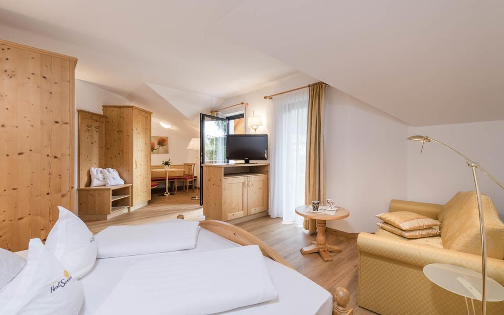 Hotel Sonnenburg Мерано Номер фото